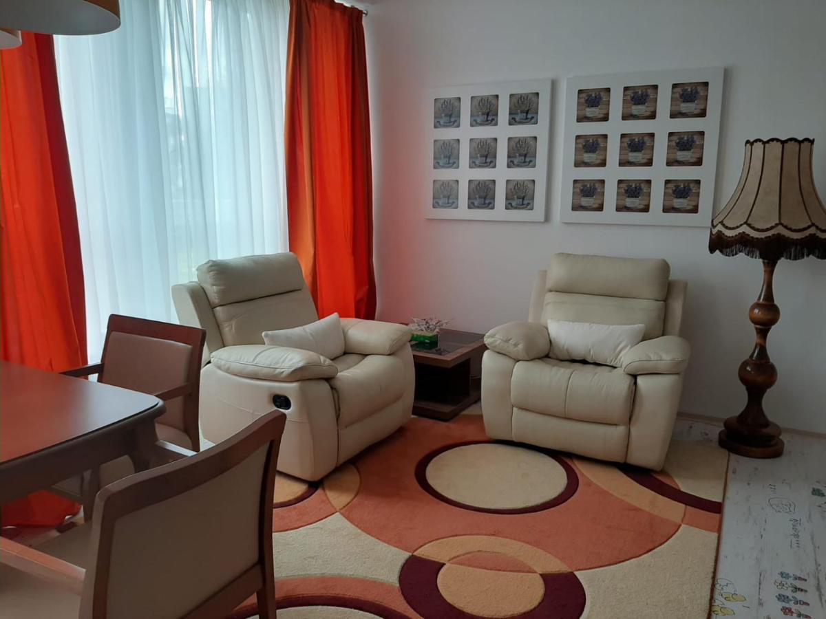 Zluty Apartman A6 V Chomutove Apartment Exterior photo