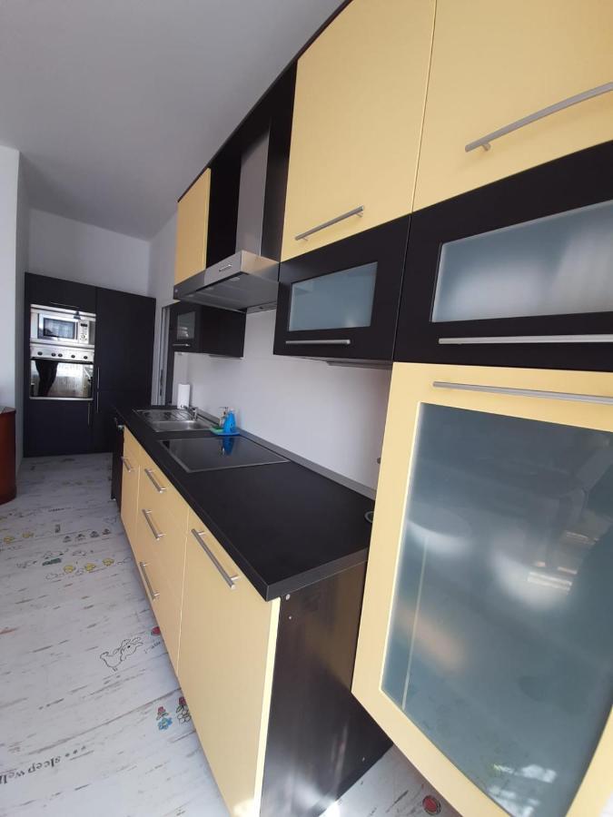 Zluty Apartman A6 V Chomutove Apartment Exterior photo
