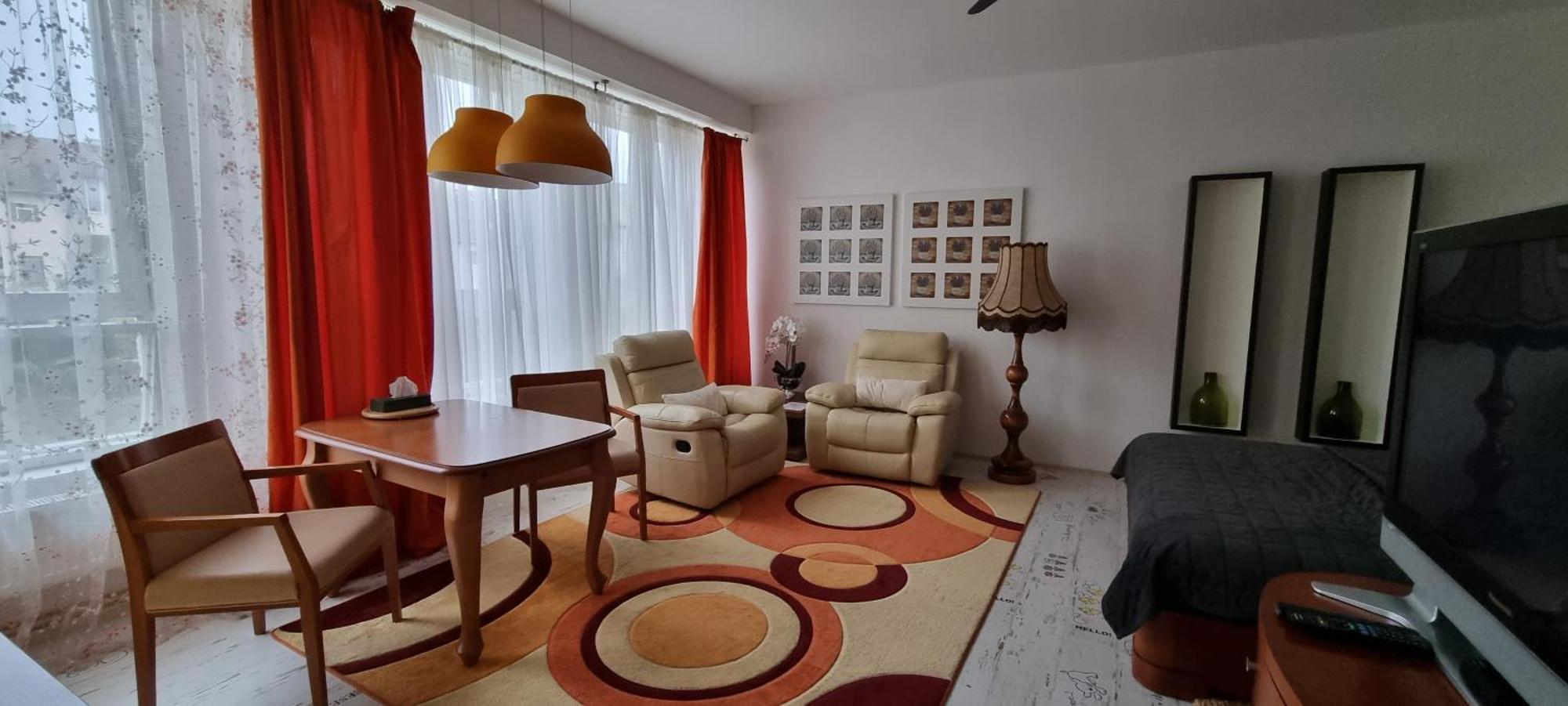 Zluty Apartman A6 V Chomutove Apartment Exterior photo